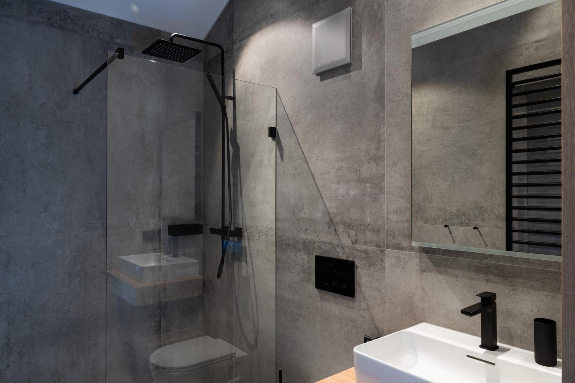 - Haus Jolanda