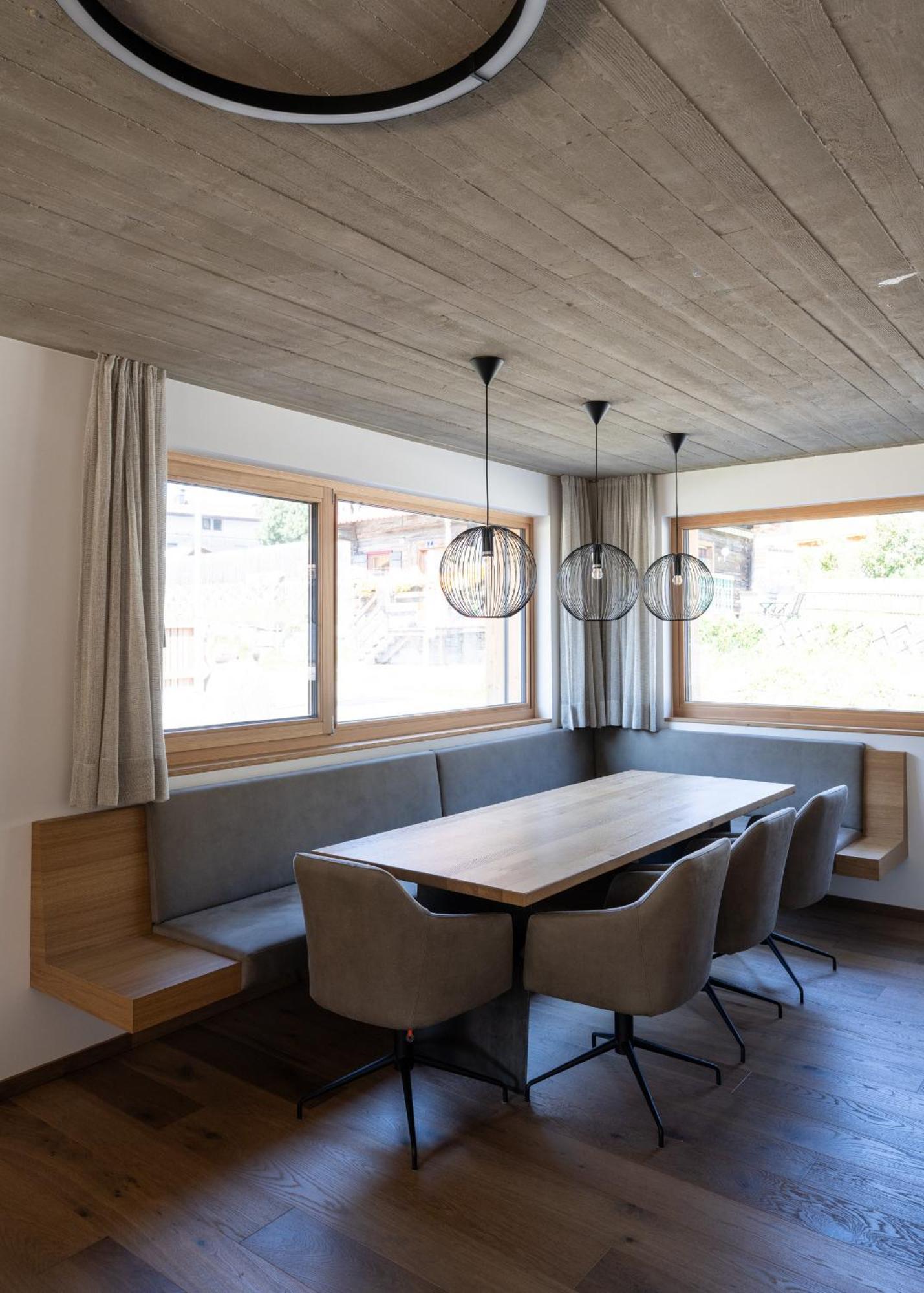 - Haus Jolanda